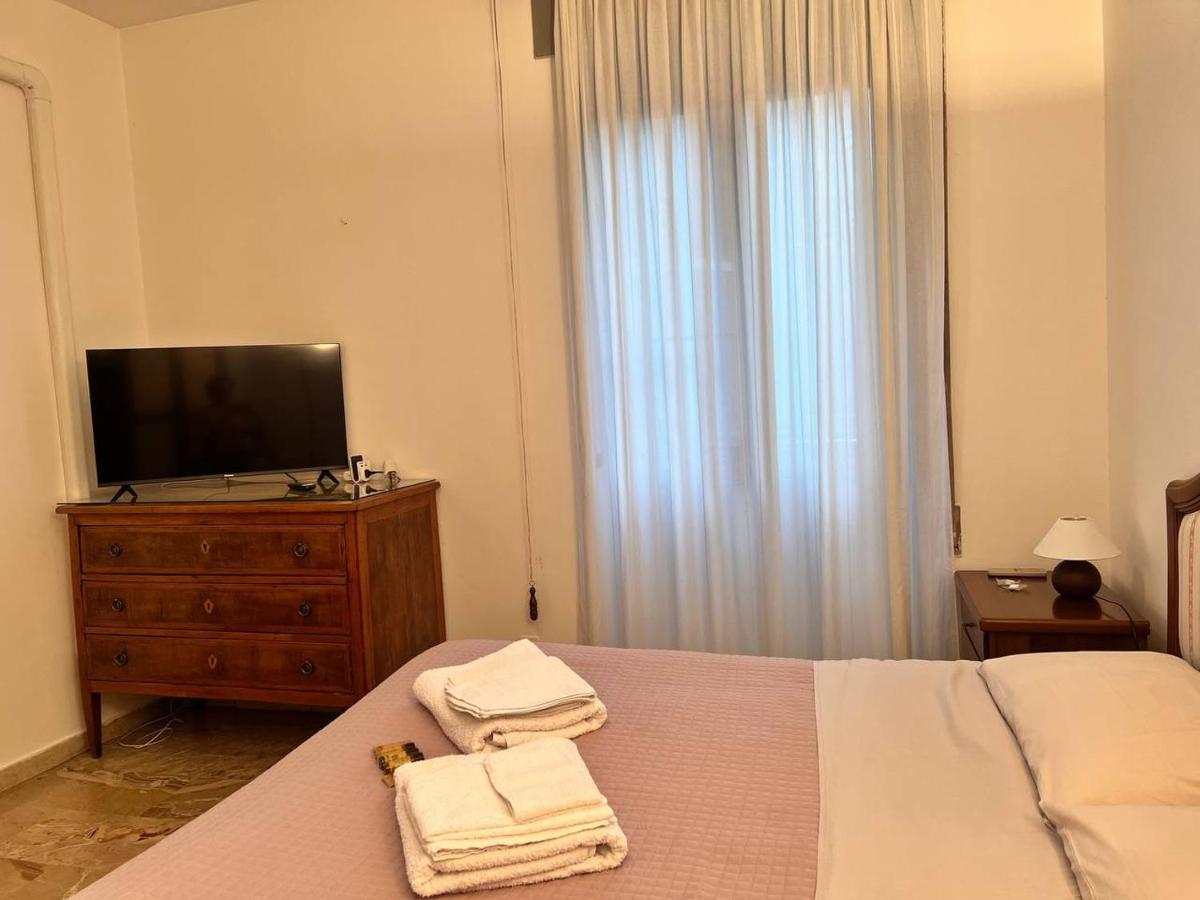 Casa Radiosa Varese Rooms ภายนอก รูปภาพ