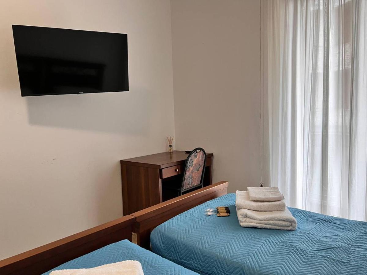 Casa Radiosa Varese Rooms ภายนอก รูปภาพ
